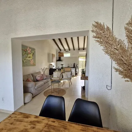 Casa By Theka Services *
